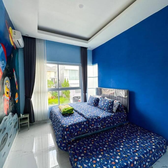 Villa 55 With Pool, Karaoke And Rooftop Bogor Buitenkant foto