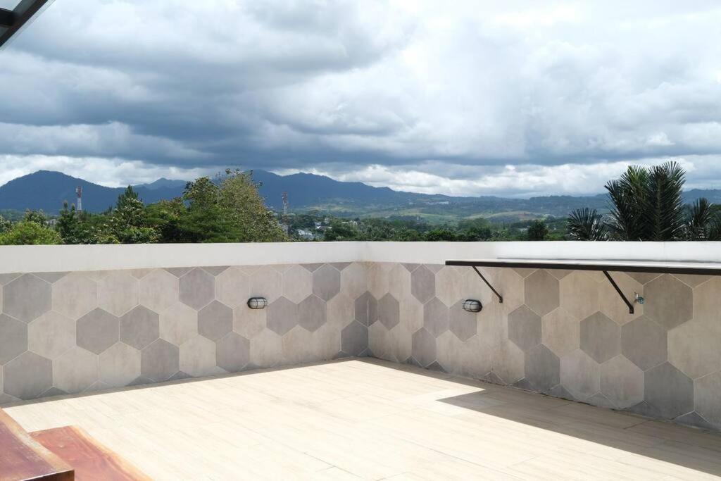Villa 55 With Pool, Karaoke And Rooftop Bogor Buitenkant foto